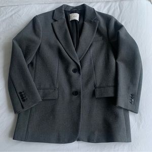 *SOLD* Aritzia Nassau Oversized Blazer